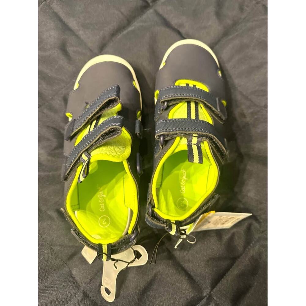 👟 Brand New Cat & Jack Boys’ Sandals – Size 2 – $86